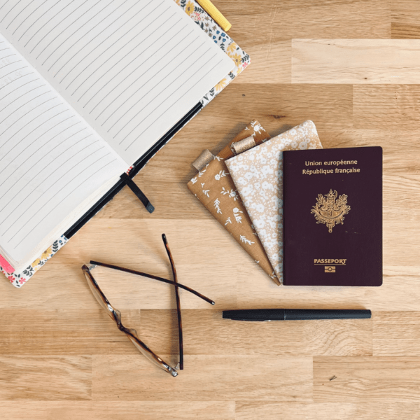 VICTOR - Le protège passeport fait main: La pochette originale pour voyage – Image 2