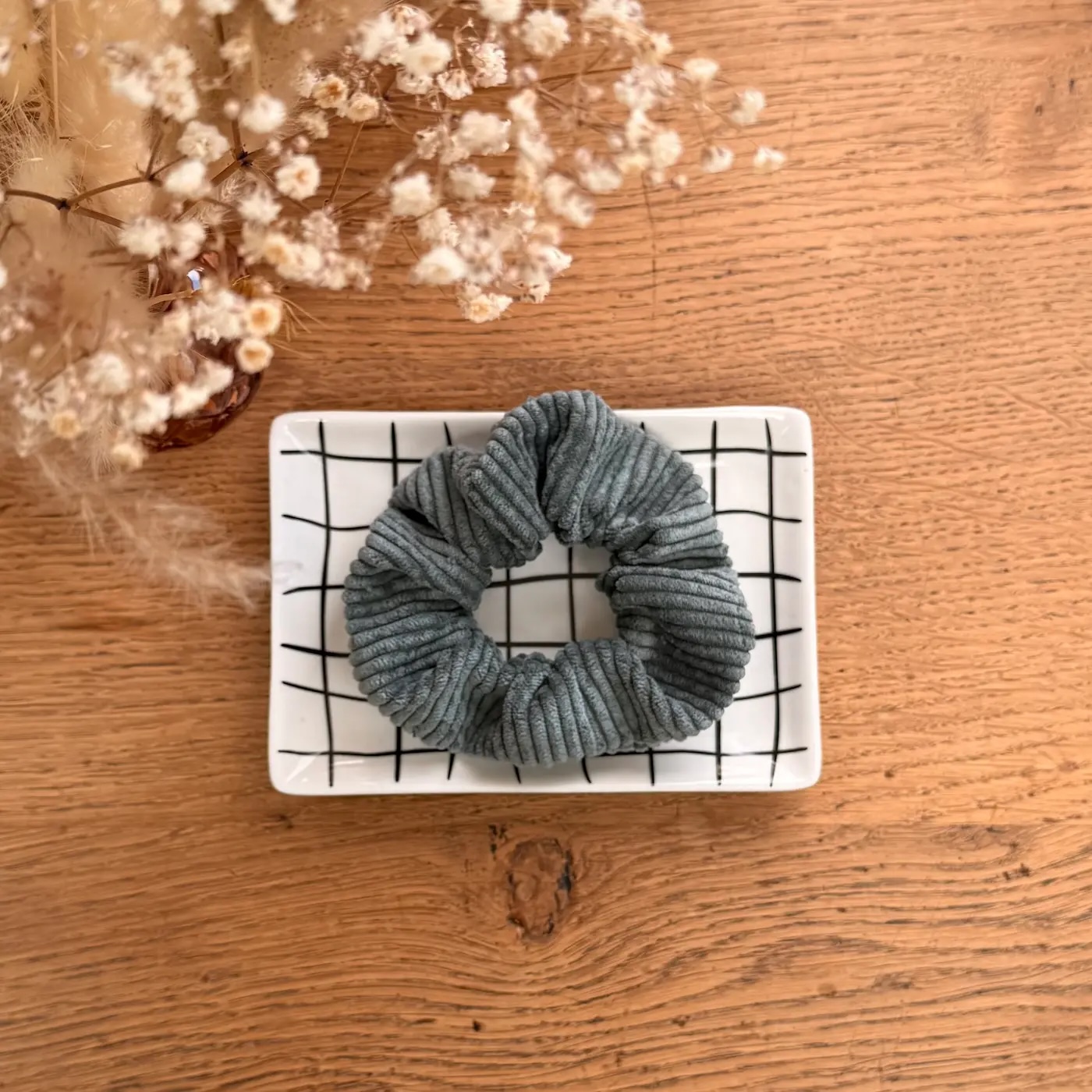 chouchou en tissu velours côtelé couleur vert forêt