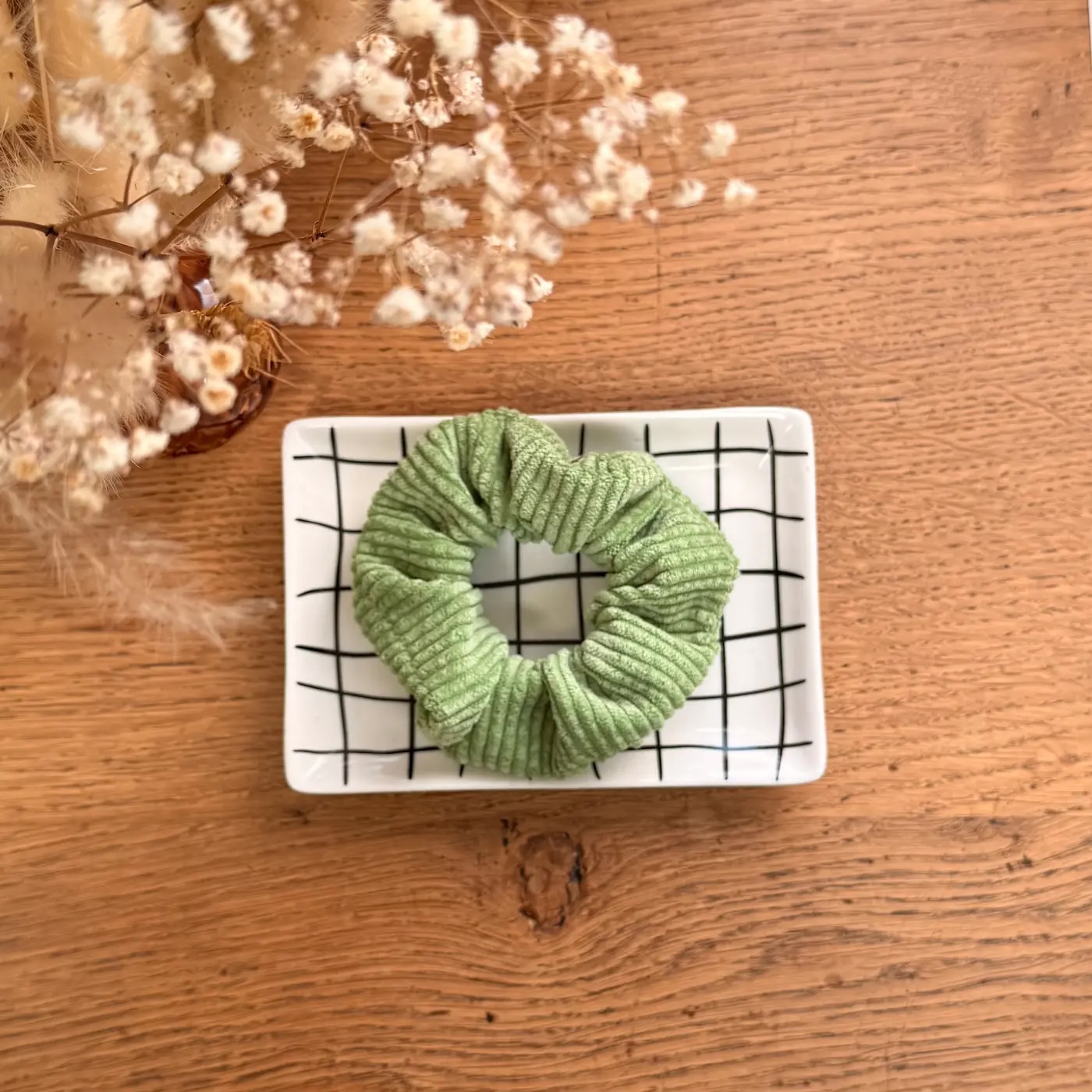 chouchou en tissu velours côtelé couleur vert kiwi