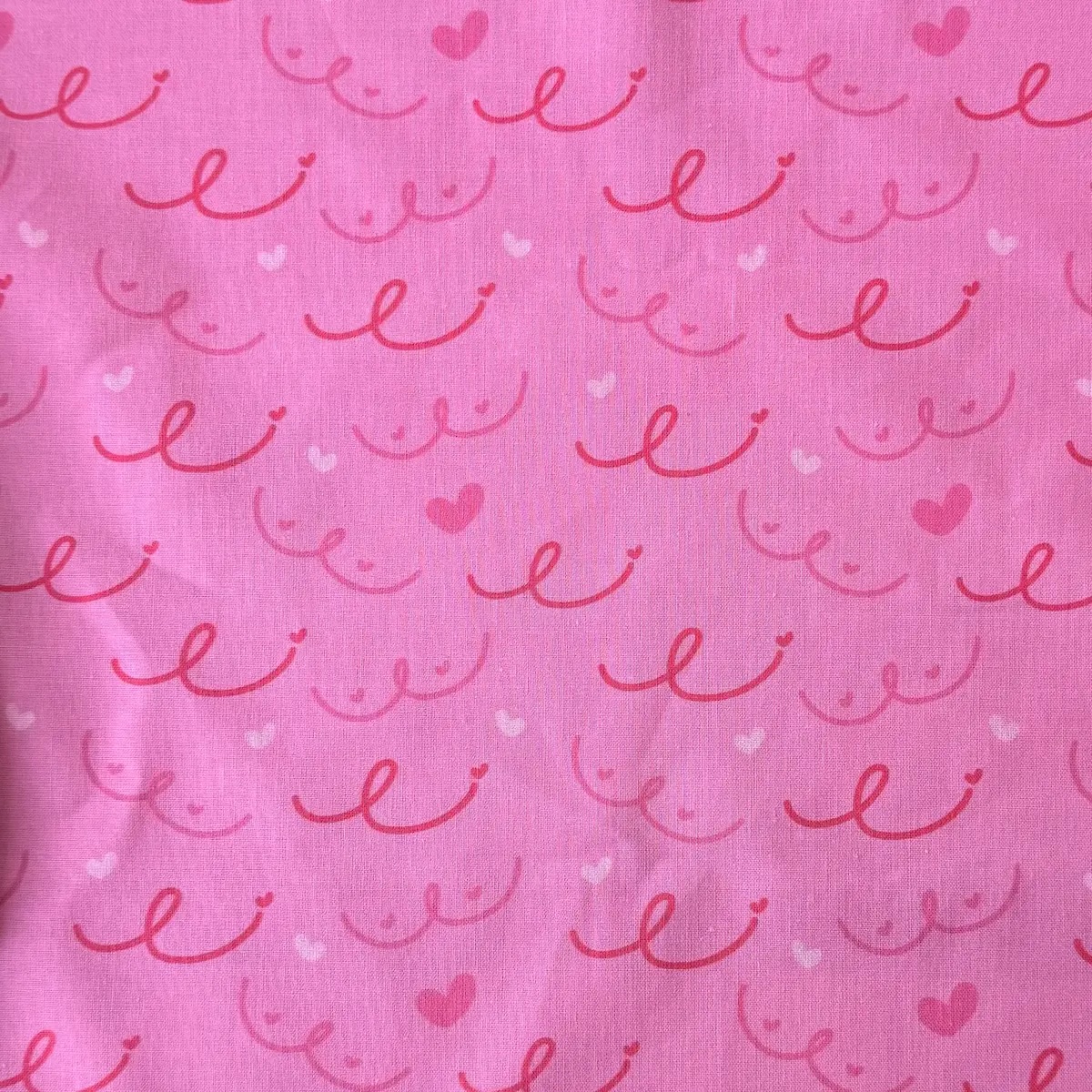 Tissu seins rose